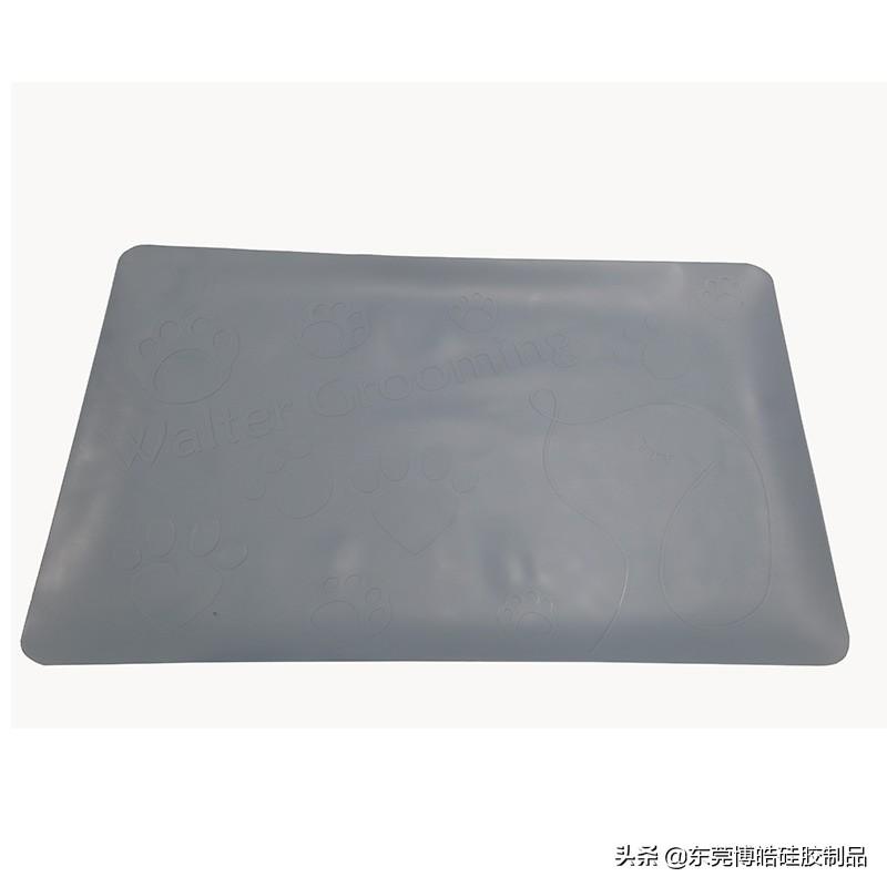 大尺寸寵物硅膠墊尺寸管控策略及食品生產(chǎn)環(huán)境下的應(yīng)用